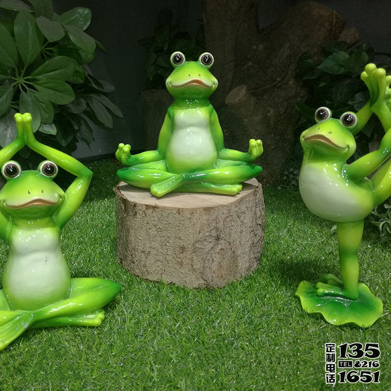景區創意姿態各異的玻璃鋼卡通青蛙雕塑 景區創意姿態各異的玻璃鋼卡通青蛙雕塑
